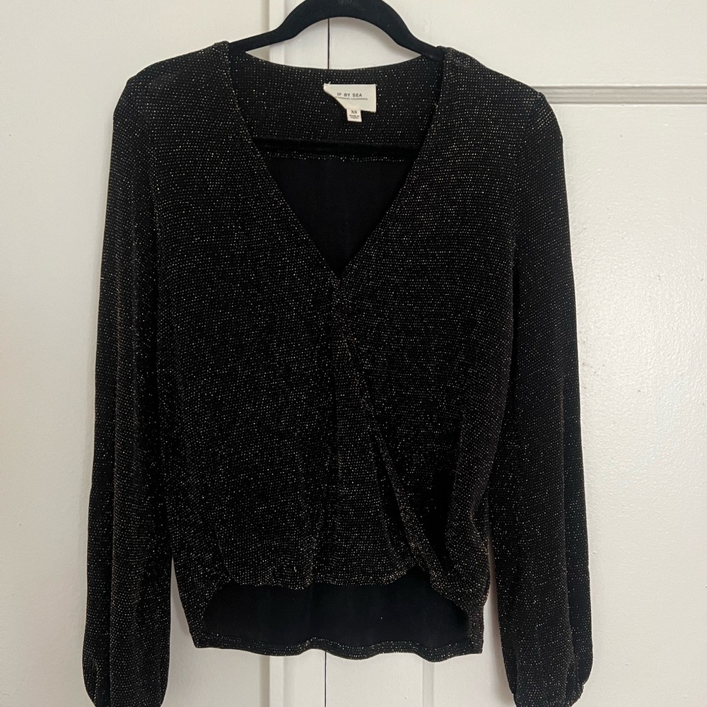 ANTHRO BLACK/GOLD BLOUSE